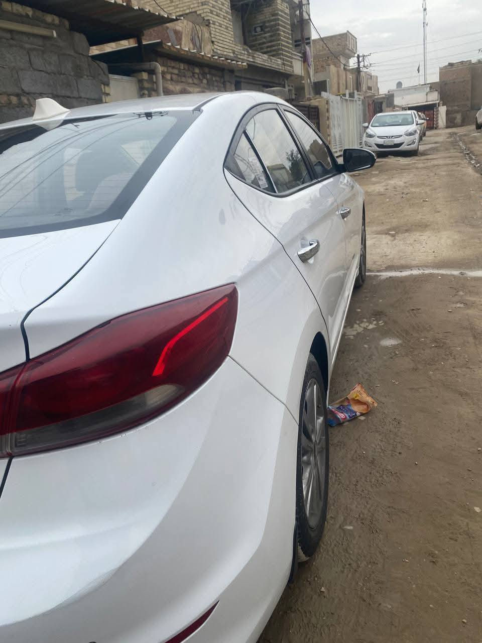 النترا خليجي مكفولة للبيع عدة شغلات بارد حك إصبعين قليلات موديل -2017- خليجي . سيارة خير من الله جاهزة
هههههه-مكينة 2000 دوش 
-فتحة
-اشاير بلمرآه
-بصمة
-تشغيل عن بعد
-نضام ترحيب
-كير (AT) مرغوب
-سيارة ماشية 168 صحيح 
-كير مكينة صدر مكفولات رقم بغداد انكليزي 
-بأسمي السيارة 
-السعر 105وبيعة مجال 
-العنوان ابي غريب العصرية قرب جامع الاسراء والمعراج
 رقمي
 ‏‪0780 342 7656‬‏
-
