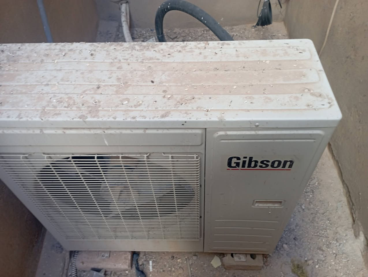 سلام عليكم سبلت نوع Gibson ٣ طن بواري جديده  فقط خلل واحد يشتغل شويه ويفصل وباقي السبلت كله جديد السعر خاص او واتساب ***********
