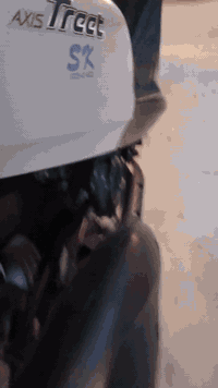 اكزز 140للبيع ماناقصها شي شغل وطلع مكاني ابي الخصيب مهيجران قرب مدرسه شمس السعر (مليون 100) وبيها مجال رقم الهاتف ***********
