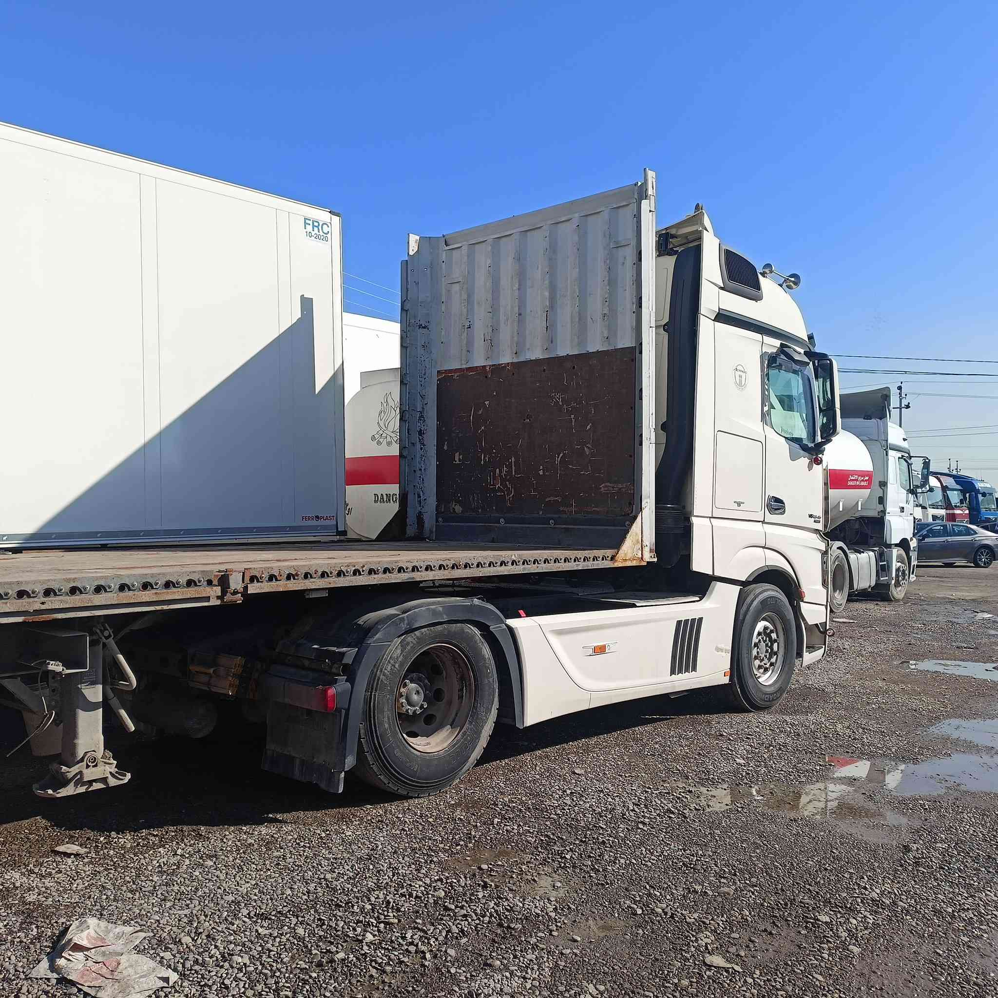 اكتروز وحش حجم 1845 فول مواصفات كور عالي كير محرك شرط شاصي مكفول قماره بدون صبغ فلات تك تاير مربوط كامل سياره جاهزه بدون نقص شرط التحويل 
موديل 2015
سعر 360$
عنوان كركوك طريق المطار مقابل جسر حزيران 
***********
***********
