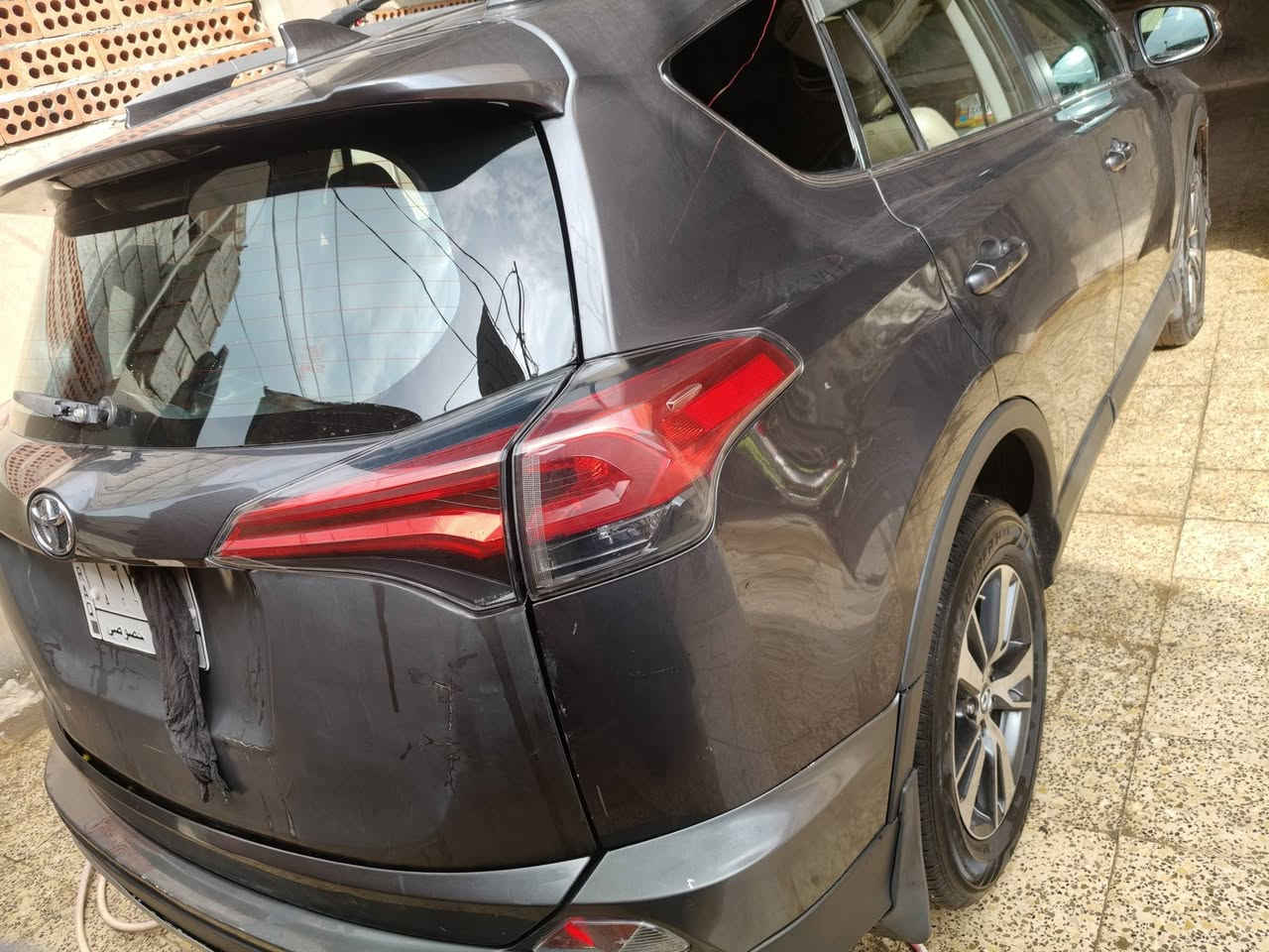 سلام عليكم للبيع فقط راف 4
موديل2018
فول مواصفات
كلشي موضح امامكم بالصور
السعر190 وبيه مجال
سيارة بسمي ***********
العنوان ديالى
