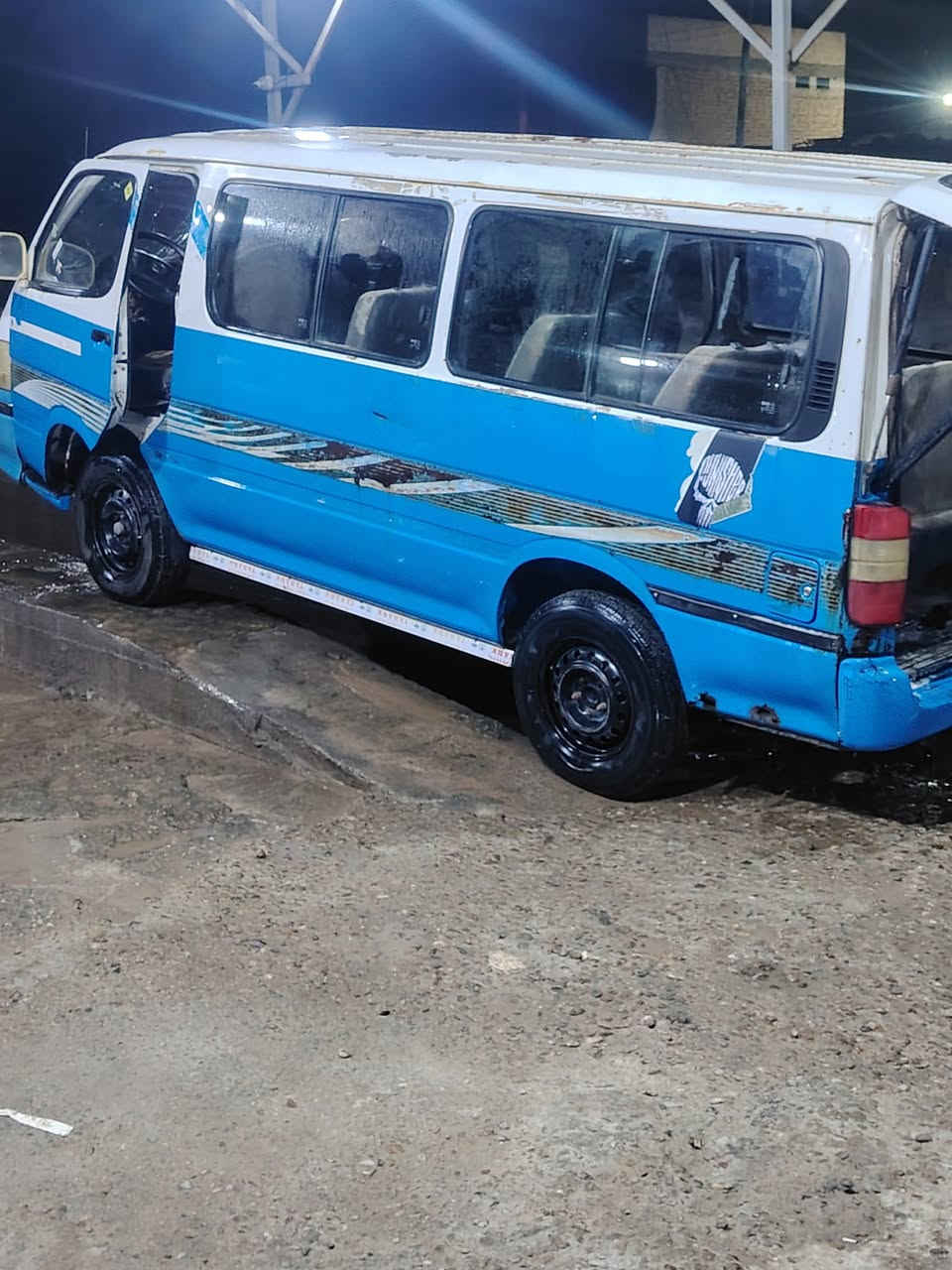 السلام عليكم شرطيه مديل ١٥ مكينه وكير جديده راعيه ماوصله ابيع هل موجود مكان كربلاء طريق نجف سعر ٣٥ وبيه مجال حك الجيه ***********
