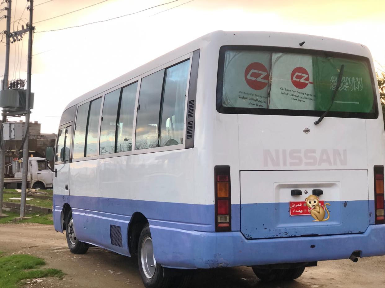 نیسان مۆدلئ ٢٠٠٢گئر مەکینە.  بەشەرتت تەبریت گەرمی. دوپەلە بۆیاخی. هەیە. سپی شین  شەش تایە لۆک  سەنەوی جنوبە. ***********سحر ٧٦گەلا  لەسلئمانیم.

