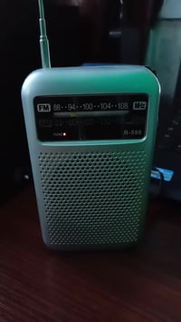 تيونر R-598 • AM 530-1600 • FM 88-108