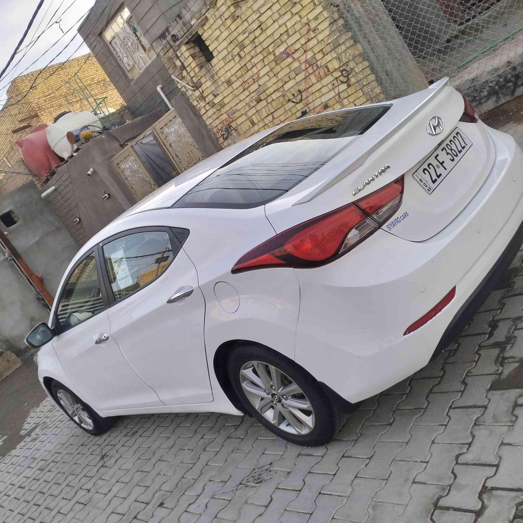 السلام عليكم النترا للبيع مديل 2014 خليجي السياره فول مواصفات بيه رشات صبغ موضحات بل منشور فقط بدون داخل 
مكينه وكير كفاله.       مكينه 1800 دوش
حداديه تخم تأير كله جاهز 
السياره فول مواصفات الأخير
رقم اربيل دولي تريد تحويل تريد وكاله 
سنويه لل2030 
السعر 105 وبيه مجال 
مكاني ديوانيه                        ***********
