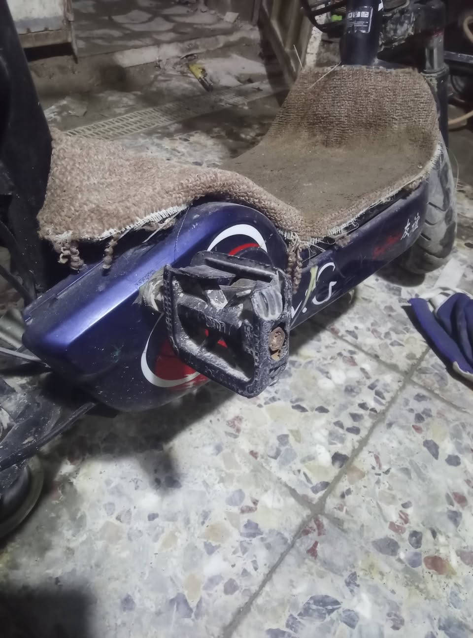 بايسكل شحن للبيع بطاريات قبل سبوع من بدلهن سعر ‭250‬بي مجال ومابي اي عطل مكان كربلاء فريحه قريب جامعة كربلاء رقم موبايل ***********
