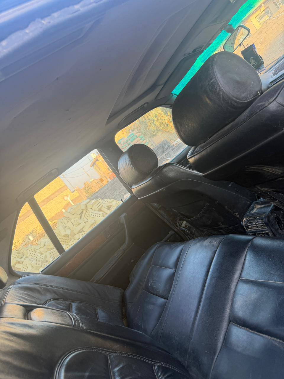 السلام عليكم بي ام دبليو موديل 1990 كير. محرك كله جديد يحتاج تلحيضات عليه مال تعمير   السعر 20 قفل قفل مكاني بغداد ***********
