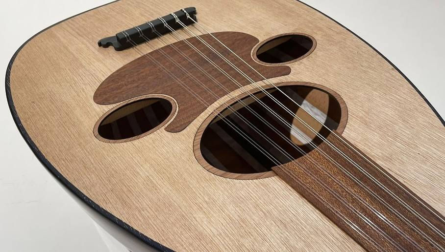 ✨عرض خاص عود قاروط عراقي
سعر بلاش 130 الف مع جنطه وريش هديه 
يجي مع كورس تعليمي مجانا 

الوجه : ميرانتي 
الظهر : ماهوجني  
المفاتيح : ابنوس 
اوتار : اورتن فافا

⚡يوجد لدينا توصيل لجميع محافظات العراق


**إذا كنت صاحب هذا الإعلان وتريد حذفه لأي سبب، رجاءا أرسل رسالة إلى الدعم الفني**