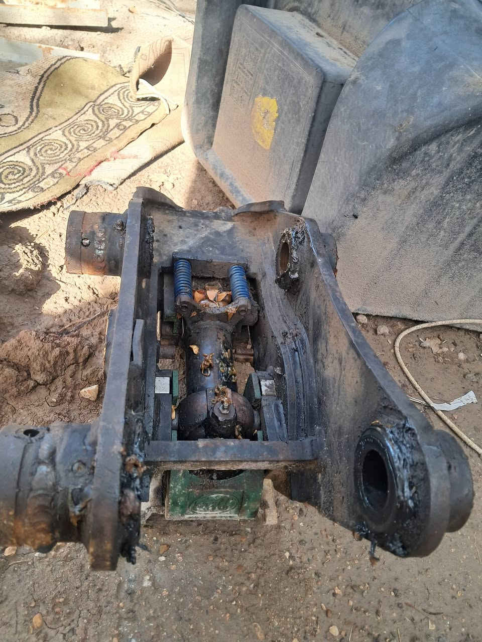 البيع كماشه مال جي سي بي جديده ميكانيكه ***********
