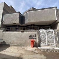 ١٠٠م • ١ غرفة • شارع الخدمي