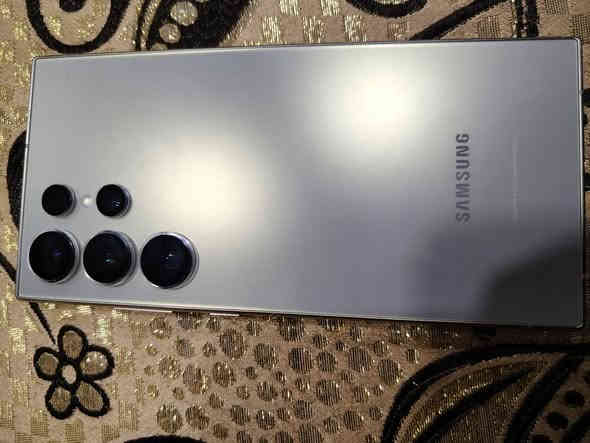 للبيع
الترا 24 ذكره 512 جهاز نضيف 
جهاز لك دبل سيم كارت شراي 
يتصل علئ الرقم 0770526156 /***********
