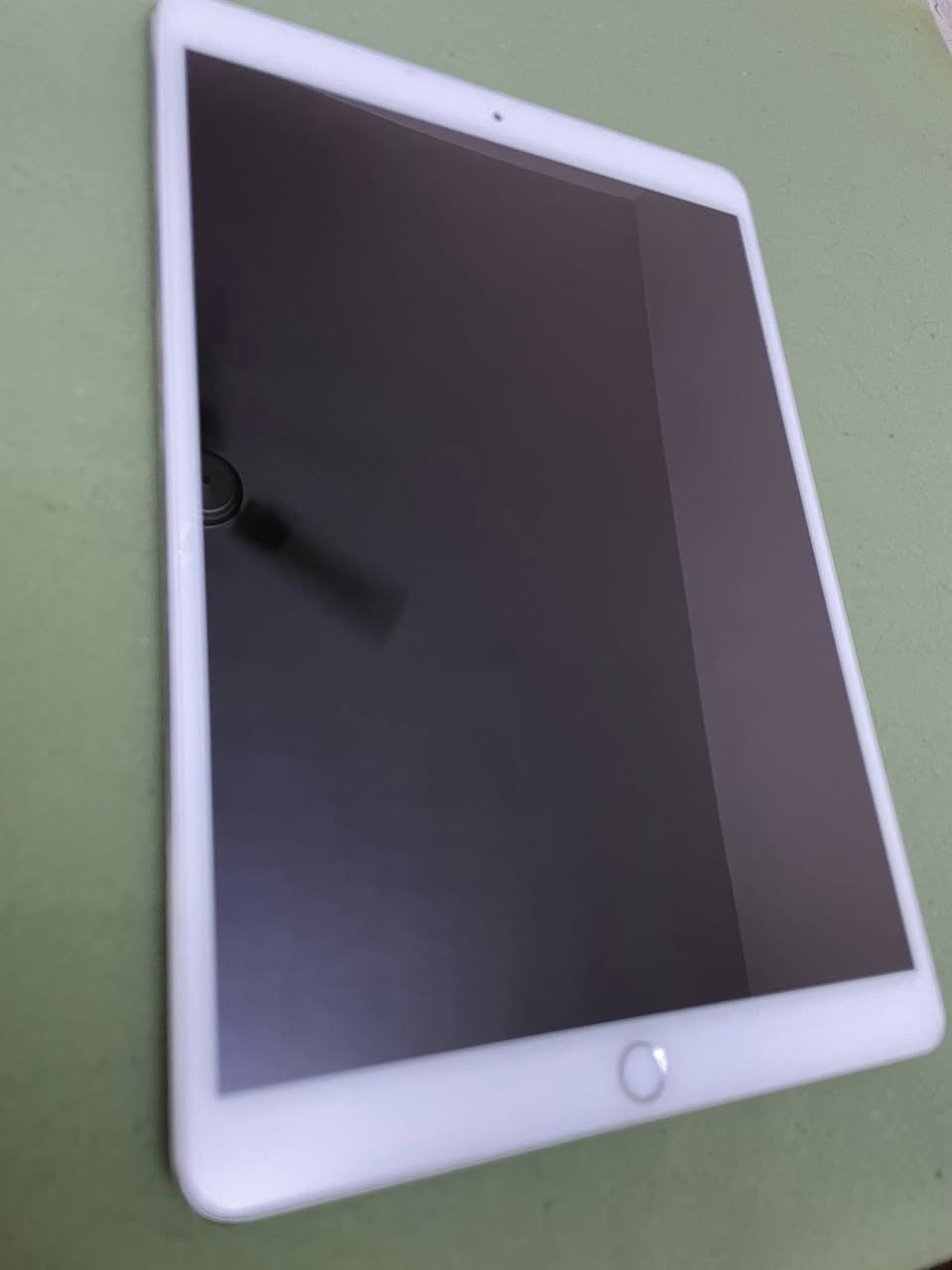 ‏iPad 10 Pro شاشة 120 هرتز تشغيل PUBG 90 فريم ذاكرة 64 السعر350￼ رقم ***********￼￼￼ اتصال مراسلة ￼
