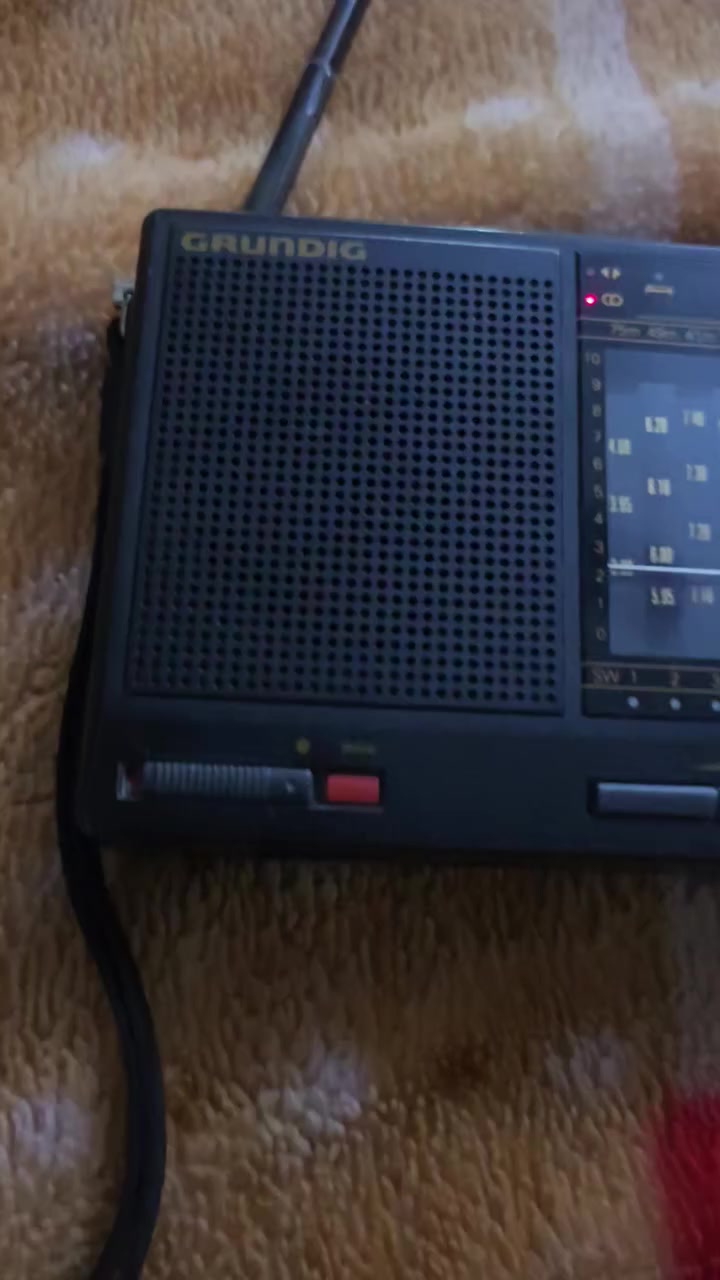 السلام عليكم
راديو سيمينس 12موجه سحب راقي جدا نظيف وجديد ٣ باتري قلم وكهرباء محوله
حجم صغير مكاني بغداد الاعظمية


**إذا كنت صاحب هذا الإعلان وتريد حذفه لأي سبب، رجاءا أرسل رسالة إلى الدعم الفني**