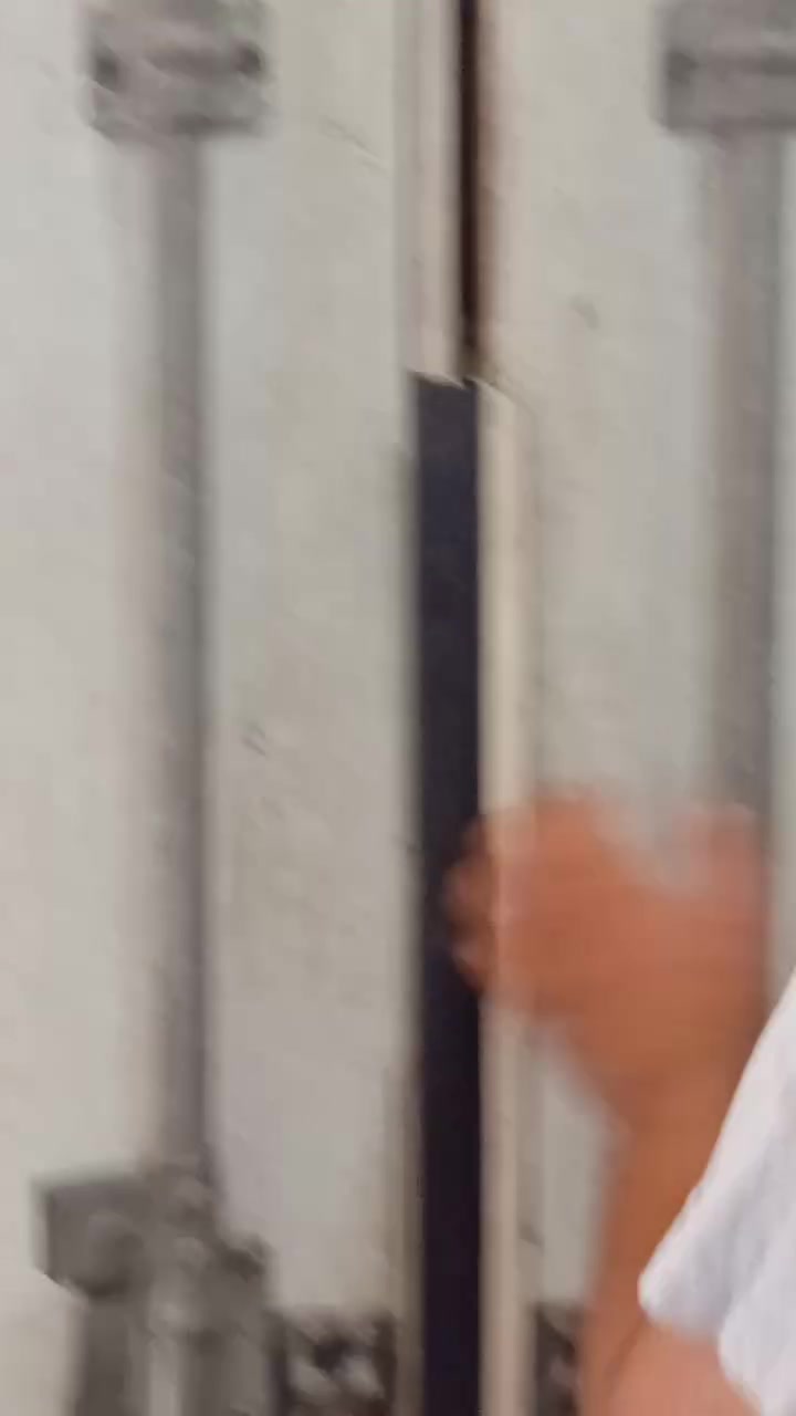 زيوت المانيه اصلي يحتوي على ماده منضفه المحركات الديزل  بسعار مناسبه  م ***********
