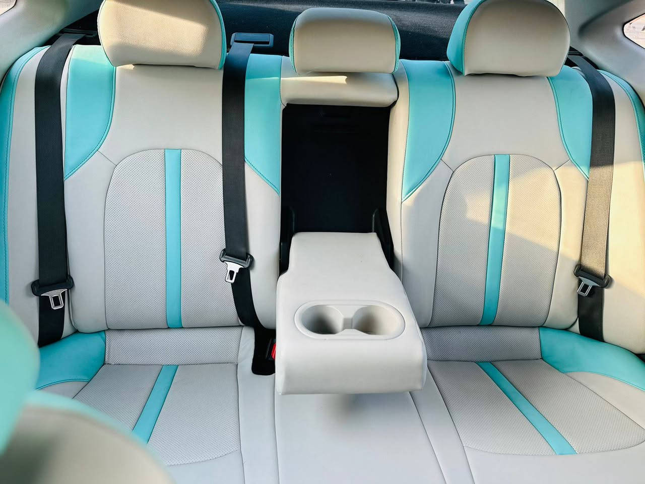 سلام عليكم  مراوس
سوناتا2022امريكي فول مواصفات عدا الفتحه حادثها حافه البنيد ***********
