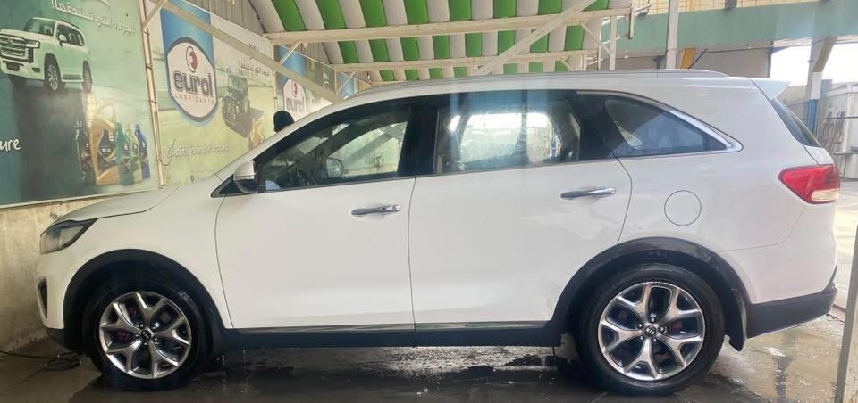 سياره سورنتوا خليجي 
موديل 2016

محرك 6 سلندر 

7 راكب

3 قطع تبريد 
بصمه 
جنطه كهربائية 

ماشيه 166 الف

سعر السياره ب 210 وبيه مجال 

البصره قضاء المدينه

***********
