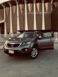 سياره سورنتو 2013 مكفوله من الضربه7راكب سياره حره تبريد ومكينه مكفوله ...