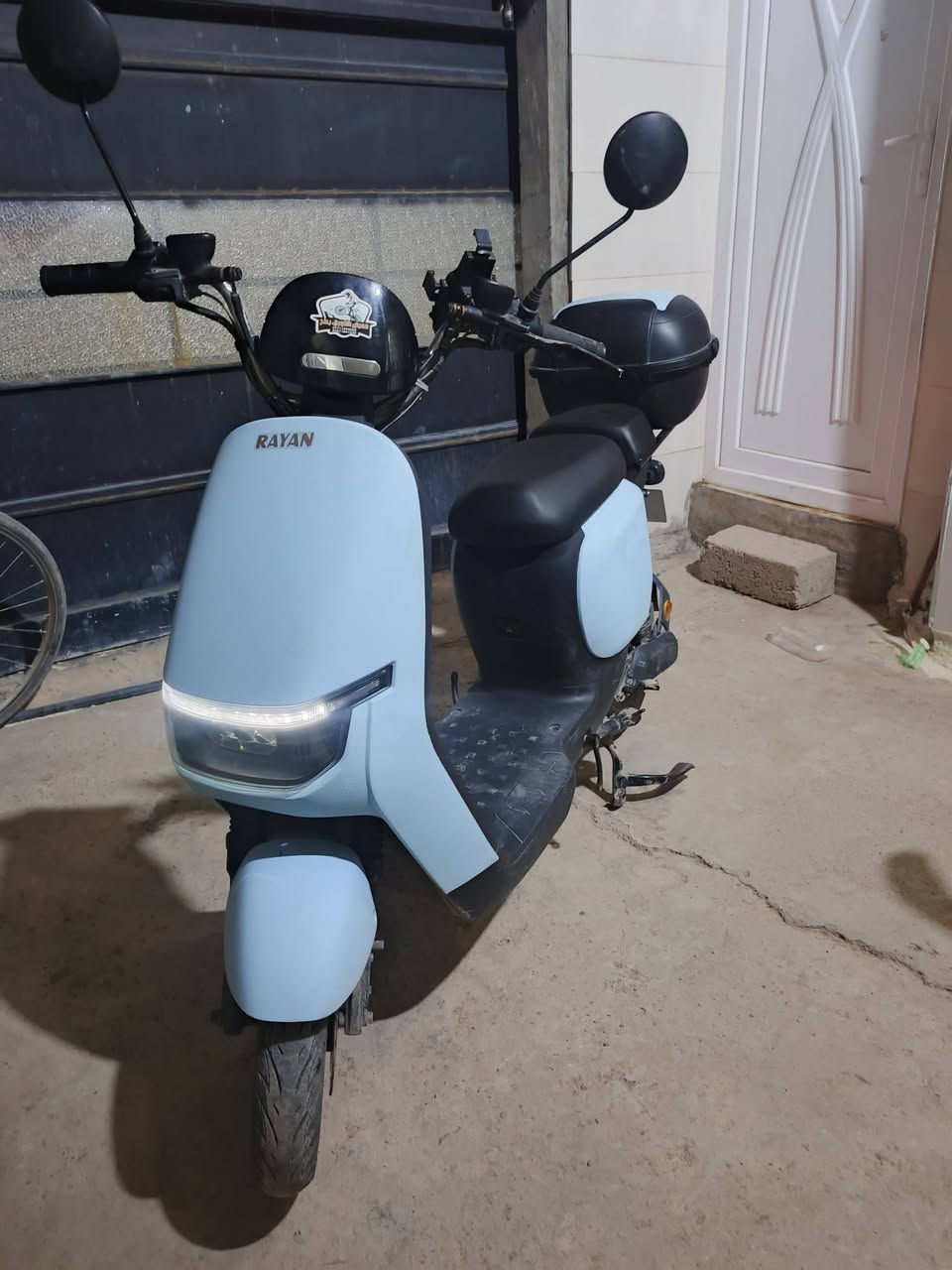 سلام عليكم دراجة شحن RAYANريان بوليسي
1__ سرعه 60حقيقي 
2__ملف 1200حقيقي 
3__تمشيك مسافه 40كيلو 
4__ 4بطاريات دبل بطاريت حيل انضاف 
مكاني كركوك ***********
