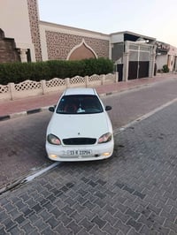 دايو لانوس • ١٩٩٩ • داخل نضيف