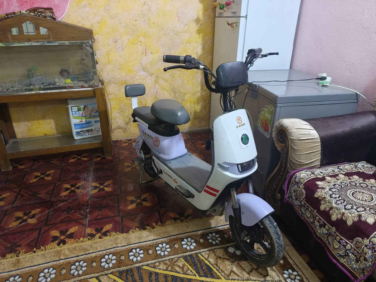 السلام عليكم دراجه شحن حجم 14 جديده بطاريات 5 ليث يوم جديده الدراجه السعر 250 بيها مجال حق الجيه عنواني بغداد بسمايه الرقم‏‪***********‬‏
