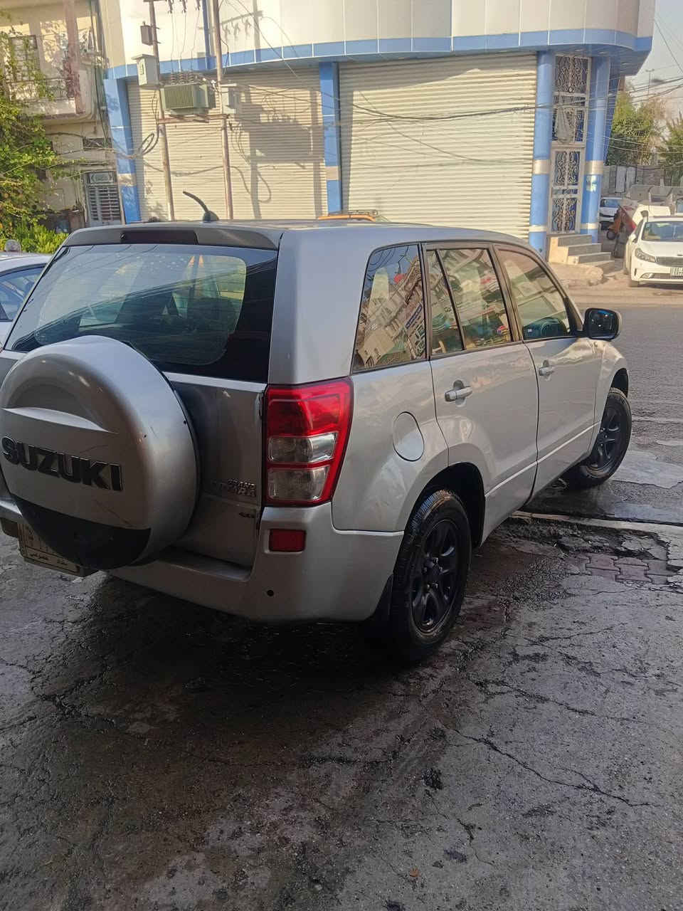 كراند فيتارة وارد امريكي رقم بغداد سنوية لغاية 2028
كير ومحرك مكفول صبغ حزام جمالية 

تبريد شغال وثلج..حدادية تحتاج فقط طبلات لو تبديل فقط بوش..

سيارة مواصفاتها معروفة..

السعر 60 ..

الاتصال *********** واتساب 

***********..@
السيارة موجودة في بغداد ..التاجي
