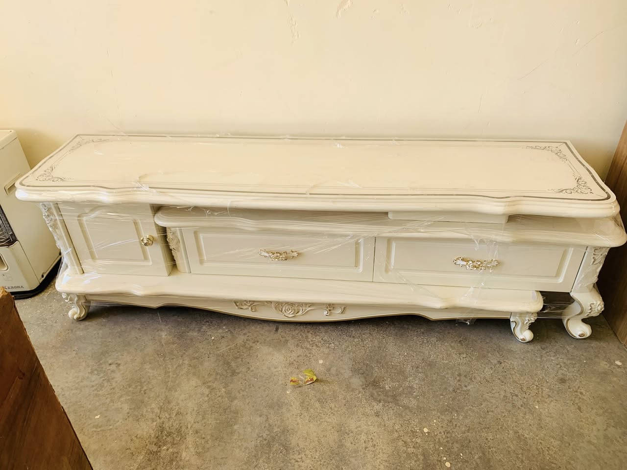 السلام عليكم تم وبفضل الله افتتاح محلات اياد حلاوة في قرية شكرا للأثاث المستعمل للاستفسار الاتصال على الرقم *********** و *********** بي واتساب
