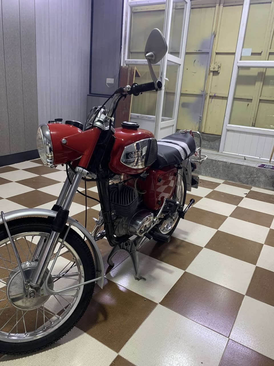 السلام عليكم ام زت 150ccللبيع شرط الالماني الدراجه متعوب عليه مو شلون مجان الدراجه رقم بغداد ثاني يوم تحويل رقم مميز240 للاستفسار ***********
