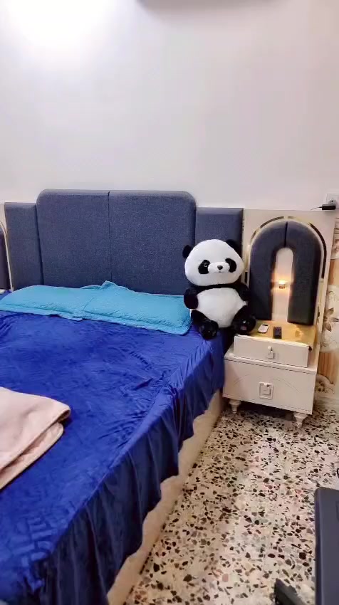 أغراض للبيع سبب سفر
غرفه نوم سعره مليون 
السبلت انفيرتر جنرال واحد طن ونص سعره 600
ستناهز تلفزيون متحرك سعره 60
شاشه ال جي سمارت 150
غساله 10 كيلو ب150
ثلاجه 12 قدم ب150
مكنسه كهربائيه ب30
طبله طعام ب25
ستلايت سعره 5
خلاط سلفر كرست سعره 10 
ستاند اوتي ب5
اوتي بخاري ثنينهم ب25
شوايه مع ماطور يدوي ب10
كله أغراض جديده استعمال كلش قليل


**إذا كنت صاحب هذا الإعلان وتريد حذفه لأي سبب، رجاءا أرسل رسالة إلى الدعم الفني**