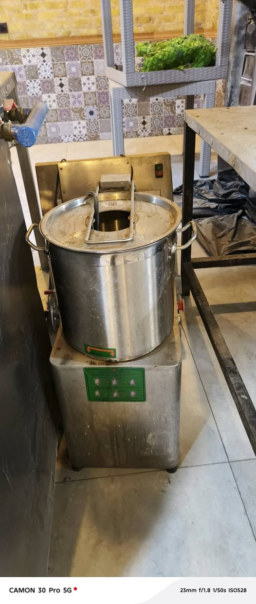 سلام عليكم غراض مطعم كامله لبيع مكلف بل نشر مكان كربلاء حي الحسين
***********
