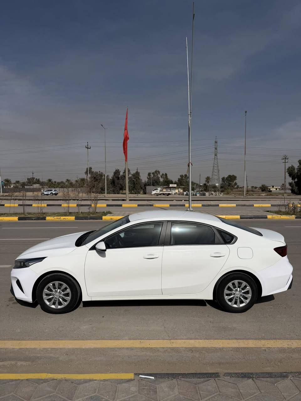 السلام عليكم 
للبيع سيراتو خليجي موديل 2024
ماشيه 43 الف
محرك 1600
داخل لونين
تبريد قطعتين
مثبت سرعة
بلوجكتر امامي
حساس خلفي

للاستفسار والاتصال على الرقم
***********

مكان السيارة واسط - قضاء العزيزية
