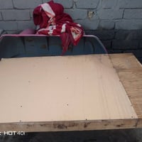 غسالة للبيع الغساله يشغل فقط الغسل والتنشيف عاطل والطاوله هم للبيع هاذ...