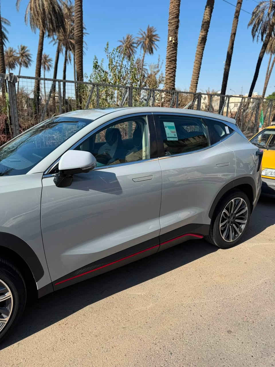 للبيع جيتور🩶| Jetour Dashing 2025 | 1.6 Turbo Luxury Full

🩶 Jetour Dashing 2025
✅ محرك 1.6 تيربو اللون اسمنتي
✅ فئة Luxury Full

المواصفات:

* سقف بانوراما.
* تشغيل عن بُعد.
* جنطة كهربائية.
* رادارات أمامية وجانبية.
* إطفاء وتشغيل ذاتي.
* مقاعد جلد لونين كهربائية مع تبريد وتدفئة.
* كروز كنترول + الحفاظ على المسار.
* نظام النقطة العمياء.
* ناقل حركة أوتوماتيك 8 سرعات.
* شاشة كبيرة تدعم Apple CarPlay.
* إنارة داخلية متغيرة (Ambient Lighting).
* دوسات مضيئة بشعار Jetour.
* عرض شعار السيارة أسفل المرايا الجانبية.
* رنكات قياس 20 إنج.
* وغيرها من المواصفات.

✅ السيارة داخل الضمان والوكالة.
✅ مكفولة وباسمي مباشرة.
✅ رقم بغداد إنكليزي.

📍الموقع: بغداد – الاعظمية.

السعر على: الرقم او واتساب

📞 اتصال: ***********
