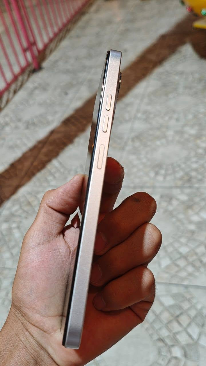 📱 للبيع Tecno Spark Go 1
🔹 الموديل: Tecno Spark Go 1

🔹 اللون: أبيض

🔹 الشاشة: 6.67 إنج HD+ بمعدل تحديث 120Hz

🔹 المعالج: Unisoc T615

🔹 الذاكرة: (64.   + رام 3+3 )

🔹 الكاميرا الخلفية: 13 ميغابكسل

🔹 الكاميرا الأمامية: 8 ميغابكسل

🔹 البطارية: 5000mAh تدوم ليوم كامل

🔹 الشحن: سريع 15W بمنفذ Type-C

🔹 الأمان: بصمة جانبية + فتح القفل بالوجه

🔹 الصوت: سماعات ستيريو مزدوجة

🔹 النظام: Android 14 Go Edition

🔹 الحالة: نظيف جداً وخالي من المشاكل 

ملاحضه بيه فطور (كسر) بسيط بالجام فقط وما مأثر لا على اللمس ولا على الاستخدام. جام مو شاشه ويتبدل 7

📦 محتويات الجهاز: ( وياه كارتون وكفر )

💰 السعر: (100) الجديد ب 160هس 

📞 للتواصل: خاص 

✨ جهاز اقتصادي ممتاز للاستخدام اليومي، بطارية قوية وشاشة سلسة 120Hz، مناسب للدراسة والتواصل والألعاب الخفيفة.


**إذا كنت صاحب هذا الإعلان وتريد حذفه لأي سبب، رجاءا أرسل رسالة إلى الدعم الفني**