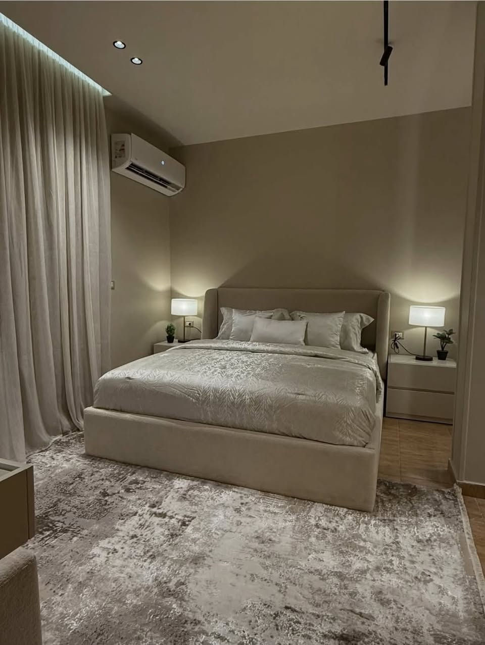 غرفة شاملة بكل تفاصيلها:

TV area + Dressing + مساحة نوم
تصميم وتنفيذ ذكي حوّل كل متر لمساحة إليها وظيفة حقيقية،
تصميم وتنفيذ احد مواقعنا

نَسَق يلهم .. ويصنع الاثر..

الموصل - حي الشرطة 
للاستفسار 
للاتصال -واتساب
 ***********

#نسق  #الهندسه #الهندسه_المدنيه  #الهندسه_المعماريه #تصميم #تنفيذ #اشراف
#الموصل #ام_الرييعين
