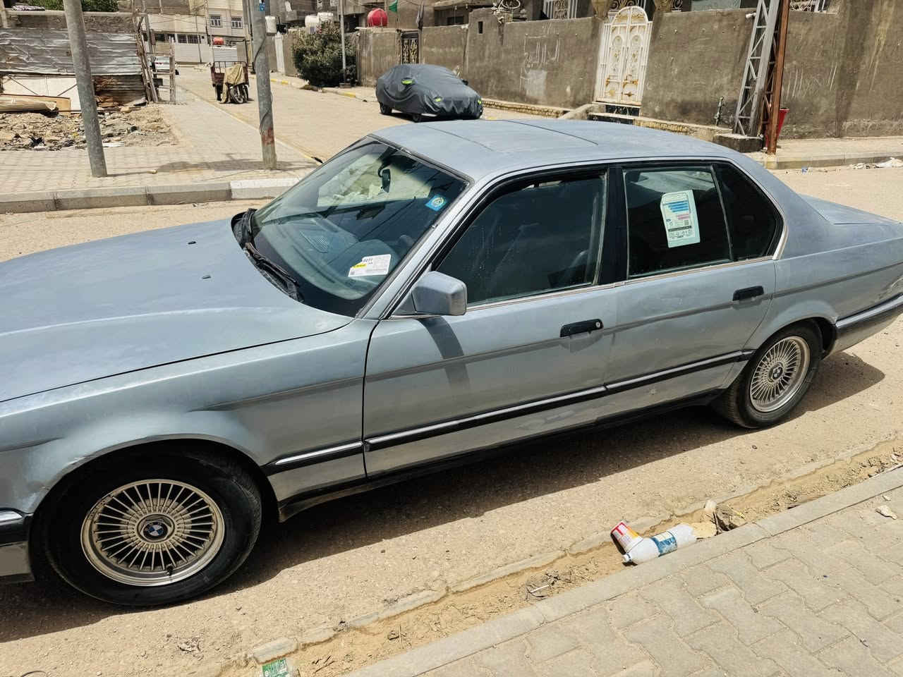 بي ام 730 موديل 91 مكفولة عامة
كهربائيات كلها شغالة 

رقم بغداد سنوية لل31 بسمي مشروع وطني 

مكانها السماوة مركز المدينة 

تبريد شغال 

نقص دعامية خلفية وبيها خمدة من تطي بانزين اعتقد عطل بالايرفلو
السعر 42 بيها مجال حك الجية 
*********** ومتواجد عالفيس كذالك

