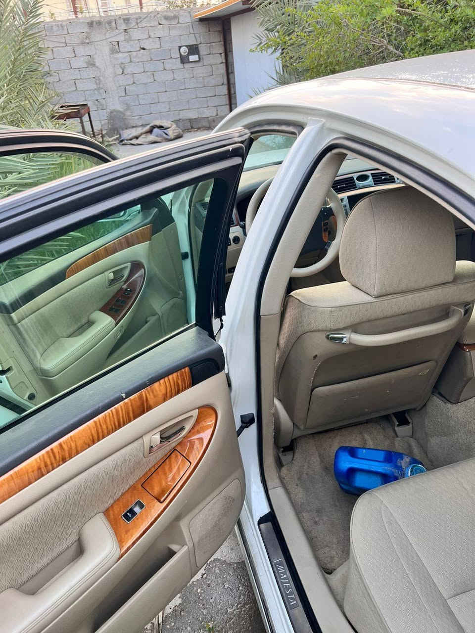 سلام عليكم ماجسته مديل 2012 سياره دخول جديد كارتون اربع دكم حجز ذي قار كصه قماره فقط بيع 65مع المجال مكان ذي قار ***********
