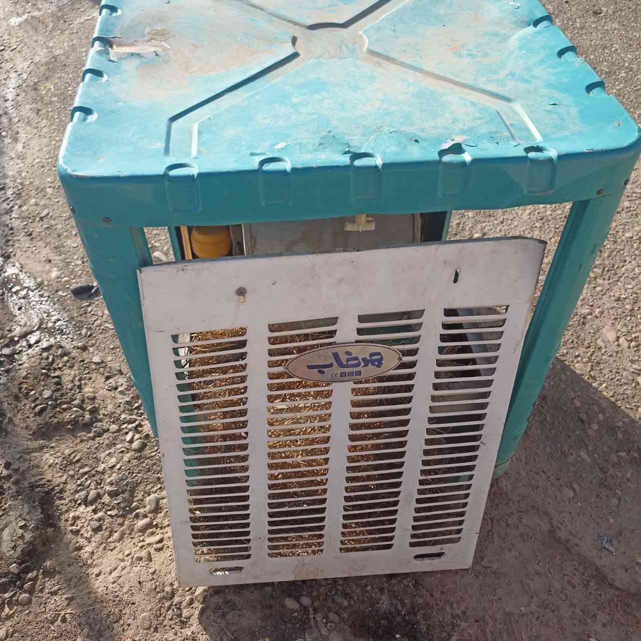 اعراض مستخدمه باله  مكنسه كهربائيه  غساله كرافت  غسل وتنشيف شرط الشغل  المبرده ماطور سرعتين واتربم شغال  عوزها فقط بابين   مكاني قلعت صالح  واكو توصيل للعماره حسب الاتفاق   اتصال وات ساب  ***********
