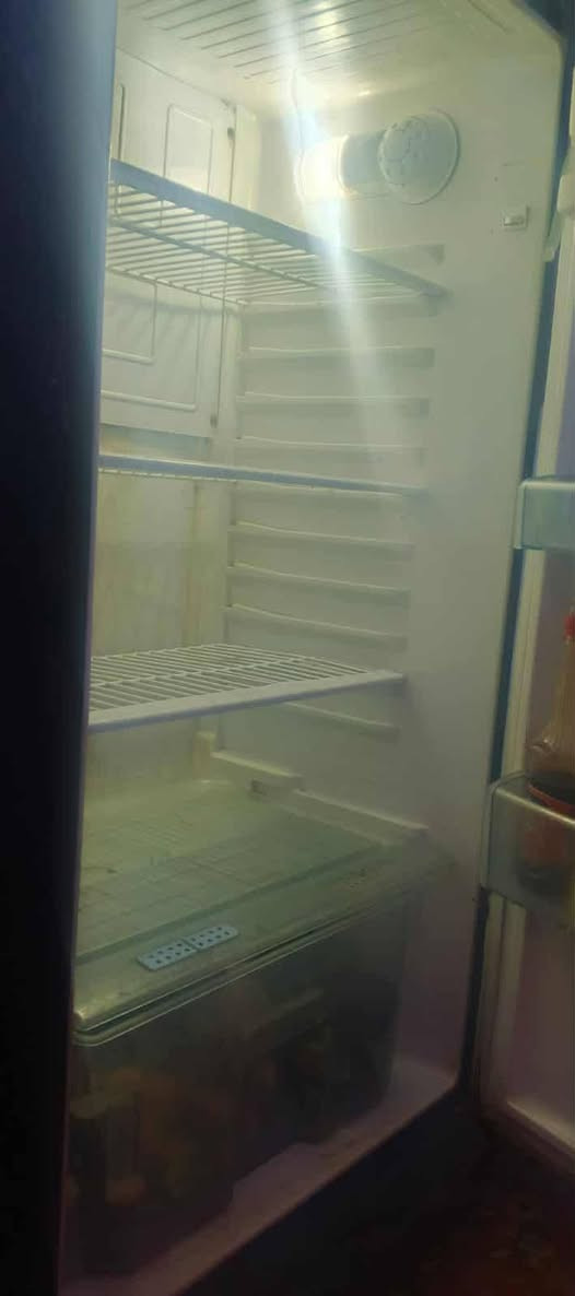 ثلاجه البيع ناصريه مركز 
200 وبيهه مجال حجم كبير


**إذا كنت صاحب هذا الإعلان وتريد حذفه لأي سبب، رجاءا أرسل رسالة إلى الدعم الفني**