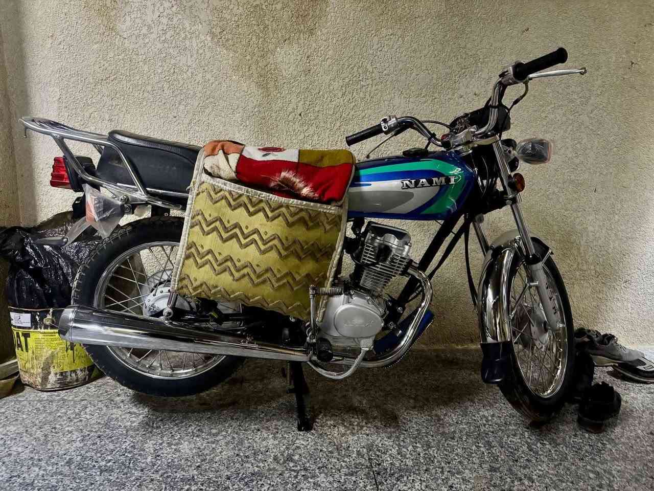 سلام عليكم ورحمة الله وبركاته 
دراجه نوع نامه شبه شلامجه اتلاث احرف برغي مانقصها دراجه بل جيس معرض استخدام شهر  عنوان كنطرة السلام 

سعر 676 
*********** كربلاء, العراق
