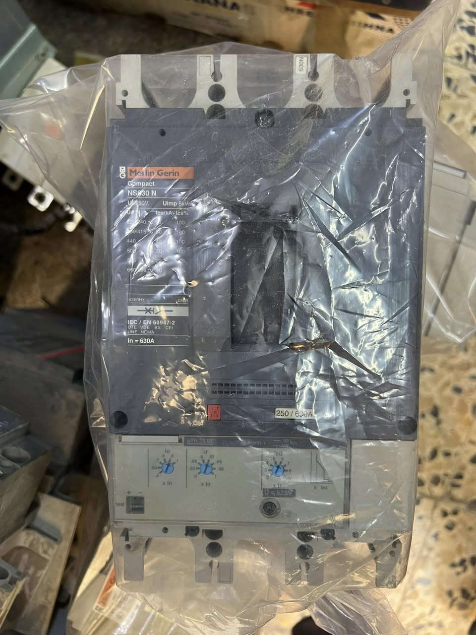 👈السلام عليكم يتوفر 👉
قاطع شنايدر MG بالة فرنسي أصلي 400 امبير 👈 ١٢٥ الاف
قاطع شنايدر MG بالة فرنسي أصلي 630 امبير 👈 ١٥٠  الاف
توجد لدينا خدمه توصيل الجميع المحافظات 0771309728


**إذا كنت صاحب هذا الإعلان وتريد حذفه لأي سبب، رجاءا أرسل رسالة إلى الدعم الفني**