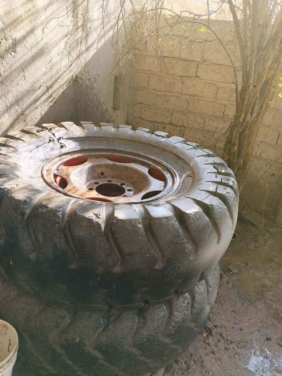 السلام عليكم
تايرات عنتر محور تايرات مال شفل 
للأتصال على الرقم *********** اتصل وبيك خير وتدلل
