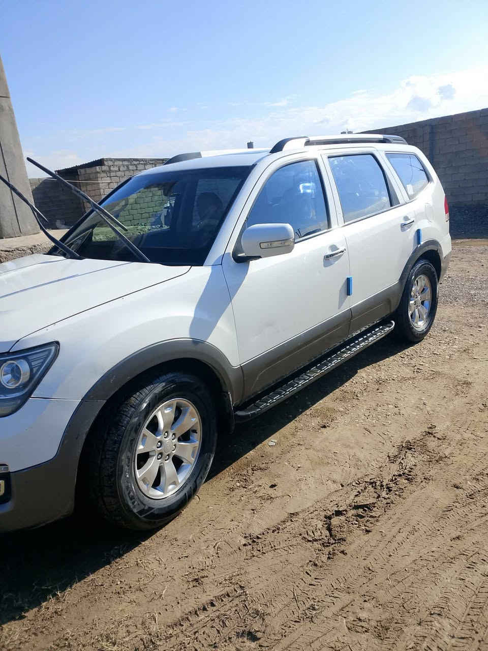 السلام عليكم 
سياره نوع كيا موهافي وارد خليجي موديل 2010 بچم محدث 2018  فور ويل فول مواصفات بصمه فتحه سقف بصمه أبواب  ضرر 3 قطع كير محرك شرط .السعر 135 وبيه مجال مكان السياره الشرقاط قريه الخظرانيه تجي تشوف السياره و تقتنع و بيك خير و اتدلل . استفسار اتصل ***********
