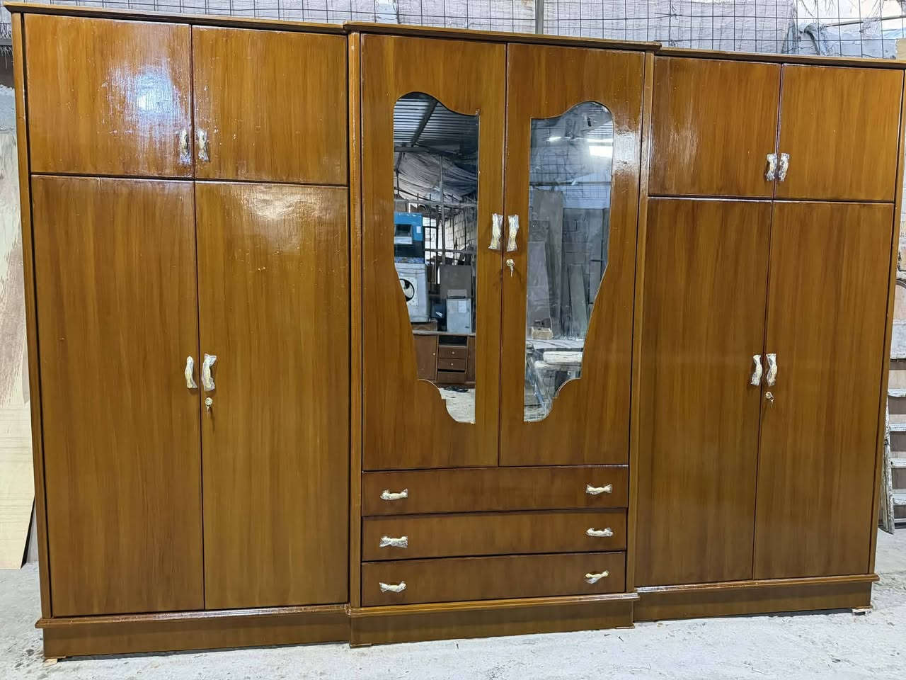 سلام عليكم كنتور ٦بوب طابقين حطاطه دنك السعر ٤٢٥.
{***********}
{***********}
