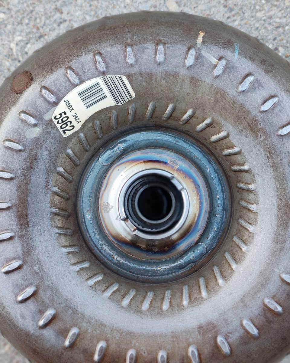 السلام عليكم
تورباين مال حاوية جديد أمريكي اصلي شركة  مال سياره تاهو او جمسي يرهم عليهن ثنيناتهم السياره من موديل 2008ال2025 للبيع
للتواصل *********** @
