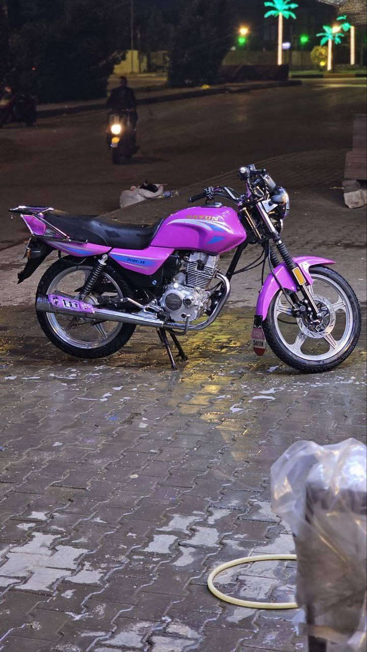 للبيع دايون عظم ***********
موديل 23 مرقمه بسمي تحويل 
سعر مليون 950 بيها مجال
