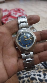 ساعة • للبيع • ساعات يد • ساعات • مستلزمات شخصية