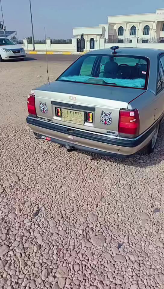 السلام عليكم
سياره اوبل اوميكا مويل 92 مصبوغه عام متعوب عليه 
كير محرك مكفول 
تايرات نص عمر 
تحويل ثاني يوم 
السعر 35وبيه مجال بصيط حك جيتك
العنوان لانبار جزيرت الخالديه
الرقم ***********
