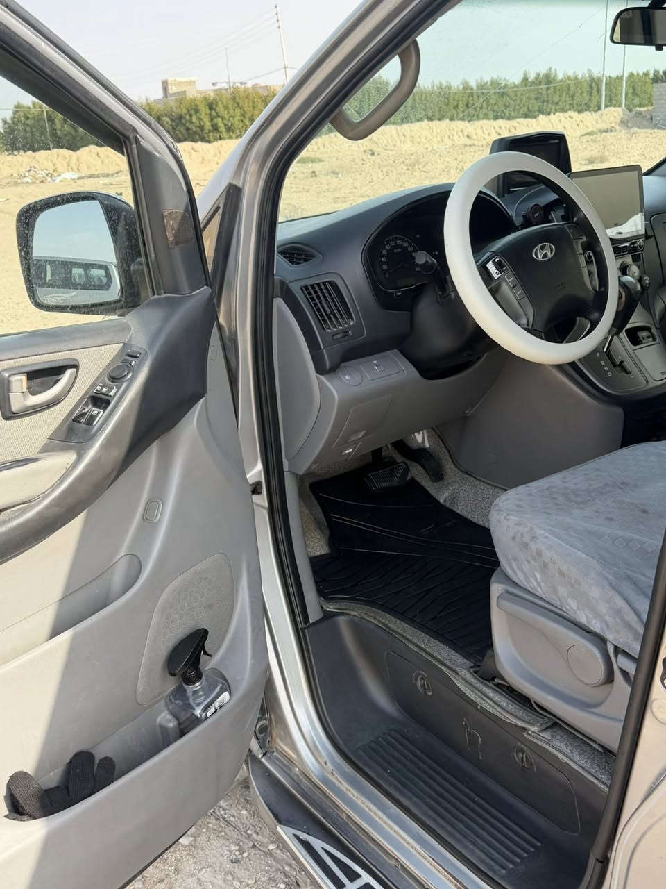 سلام عليكم ستاركس 2012 اصل مصفره هيئه وضريبه ثاني يوم اداورلك سياره حلوه وجديده بيه ضربه تكمه مكان بصرة زبير سعر 165 اتصال ***********
