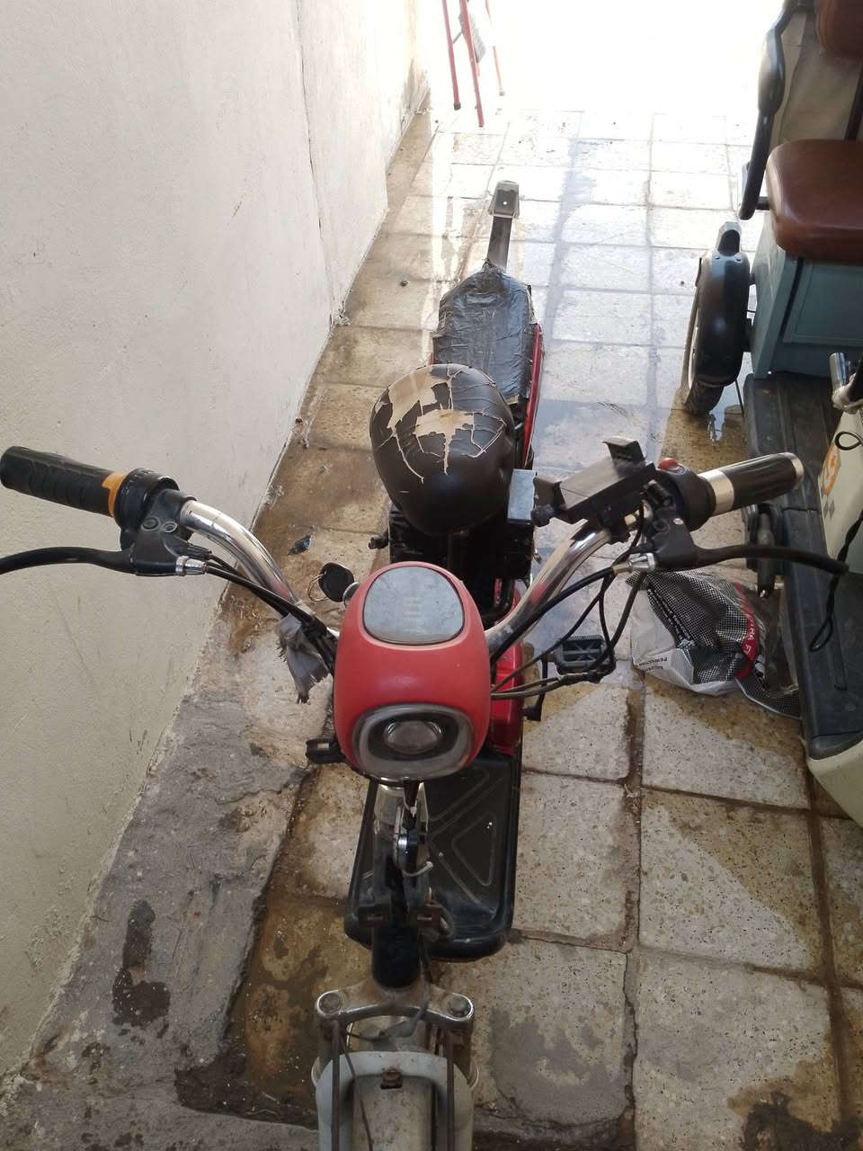 السلام عليكم ذني عاضريهن للبيع
التكتك مليون ونص وبيها مجال  
الباسكل الشحن١٥٠وبي مجال 
الباسكل الوردي ٣٠الف 
سياره اطفال ١٣٠وبيها مجال 
وللعلم فحص السلعه قبل الاشراء 
وللطلب الاتصال على هاذه الرقم 
***********
المكان كربلاء حي الغدير
