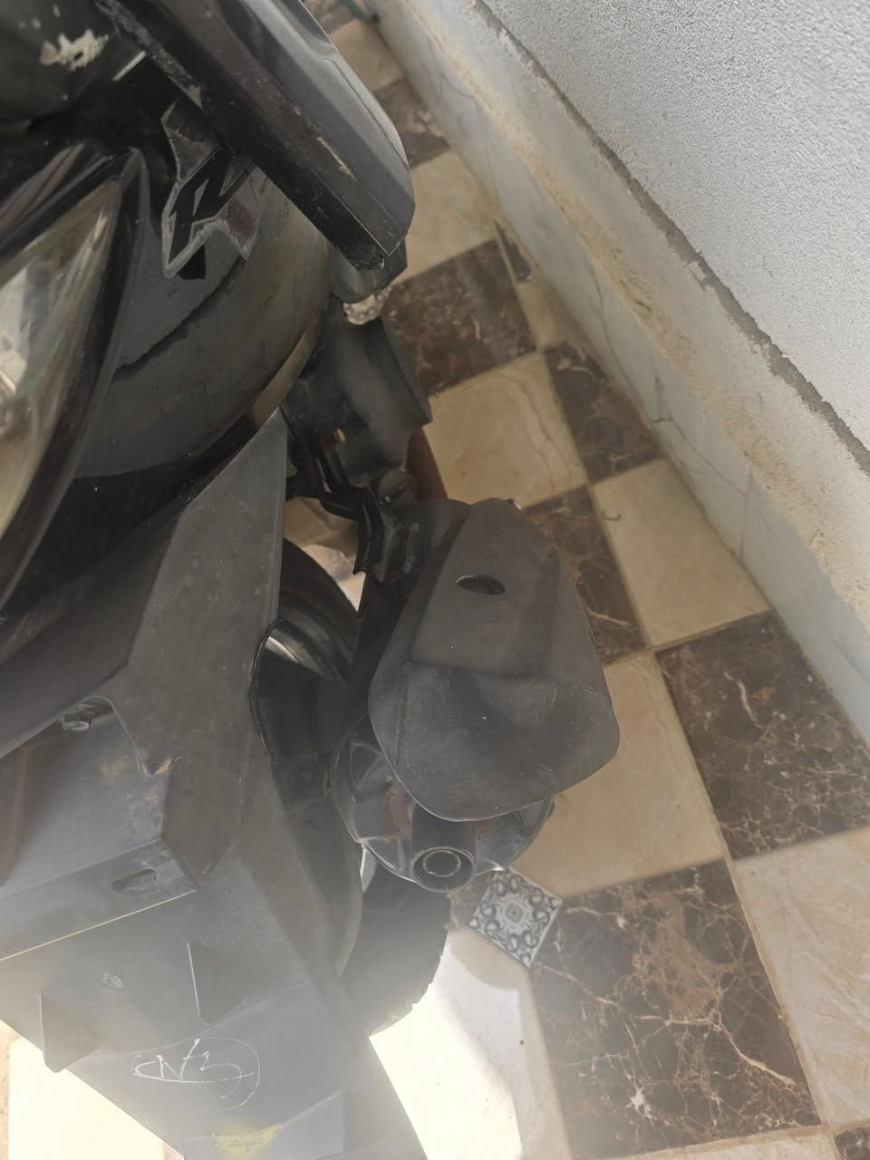 بيع مستعجل ماكس مضلع ياباني دراجه مكينه مكفوله لامفتوحه ولابخار 
كهربائيات كامله دراجه عوزه ترتيب بسيط لئن مهموله السعى 450وبيها مجال كلش بسيط وموشراي خل يعبر منشور ***********
